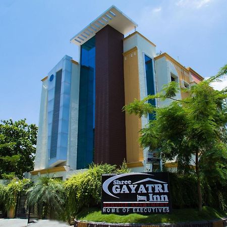 Hotel Shree Gayatri Inn Нагпур Екстериор снимка