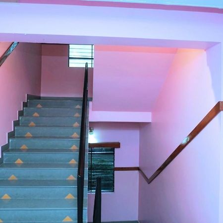 Hotel Shree Gayatri Inn Нагпур Екстериор снимка