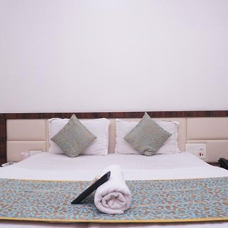 Hotel Shree Gayatri Inn Нагпур Екстериор снимка