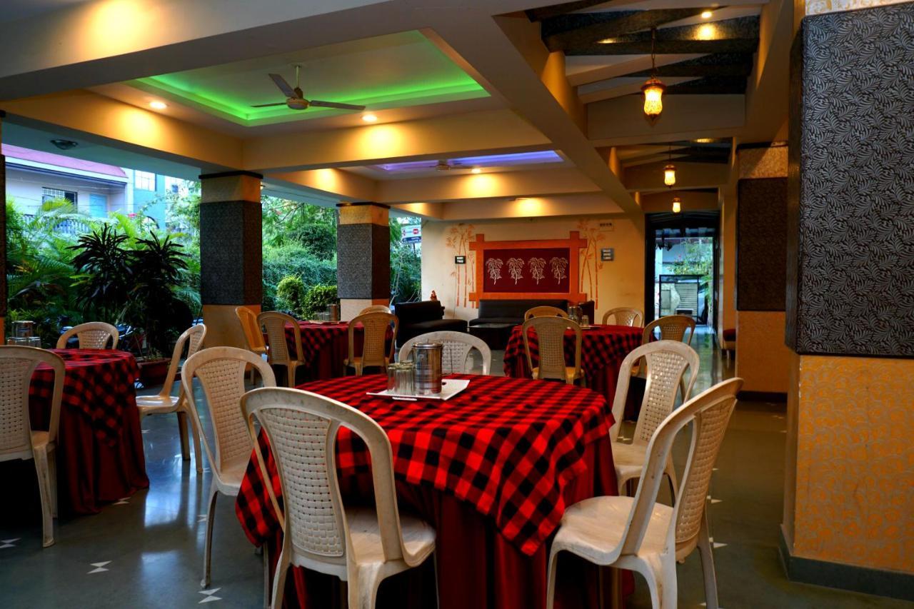 Hotel Shree Gayatri Inn Нагпур Екстериор снимка
