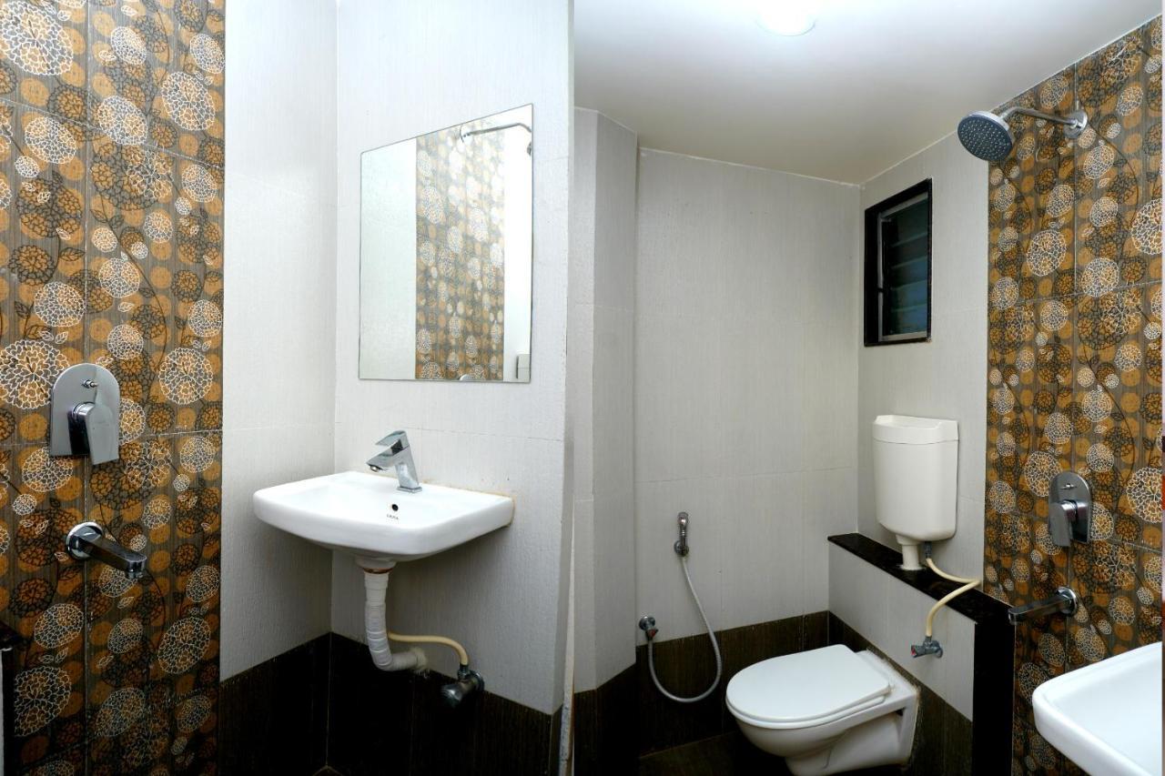 Hotel Shree Gayatri Inn Нагпур Екстериор снимка