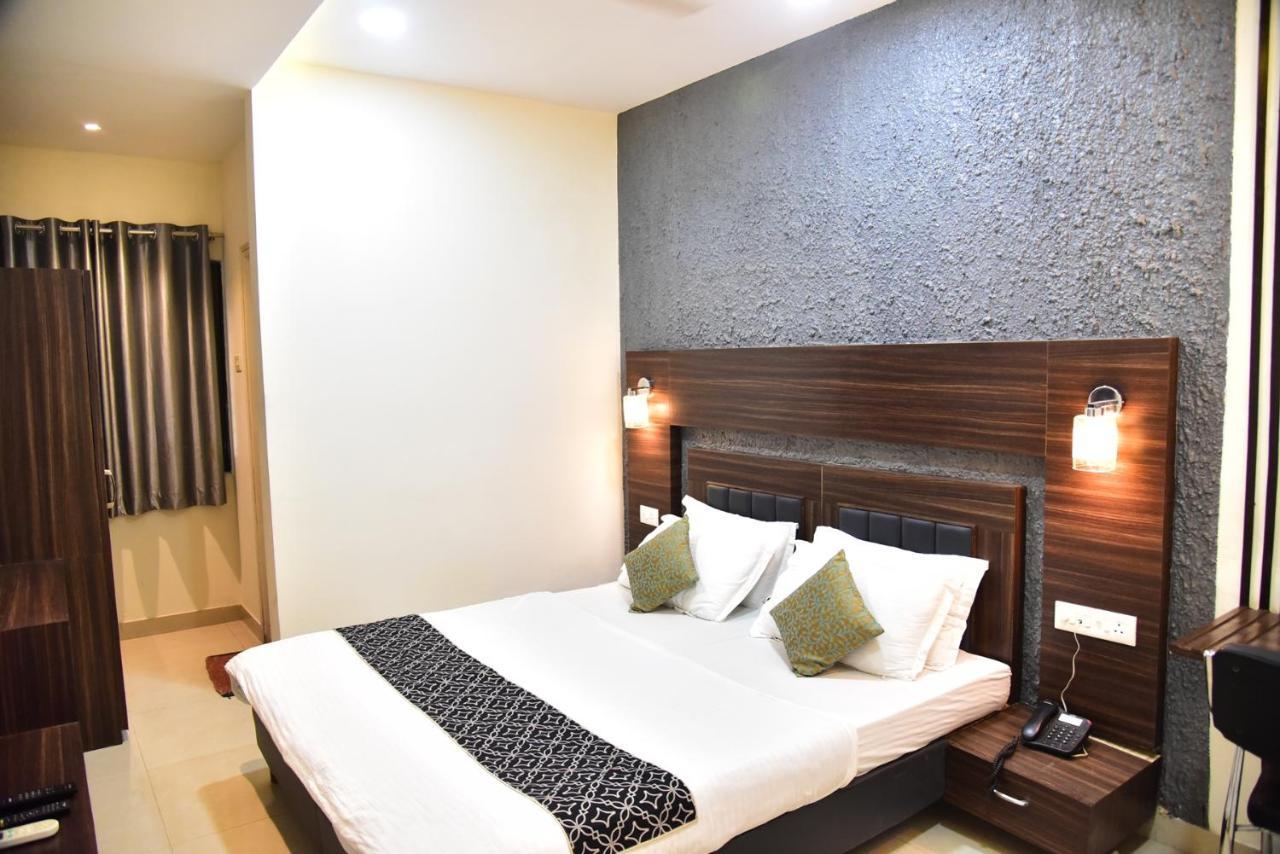 Hotel Shree Gayatri Inn Нагпур Екстериор снимка