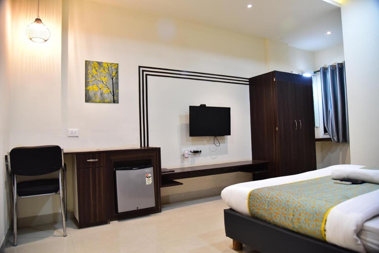 Hotel Shree Gayatri Inn Нагпур Екстериор снимка