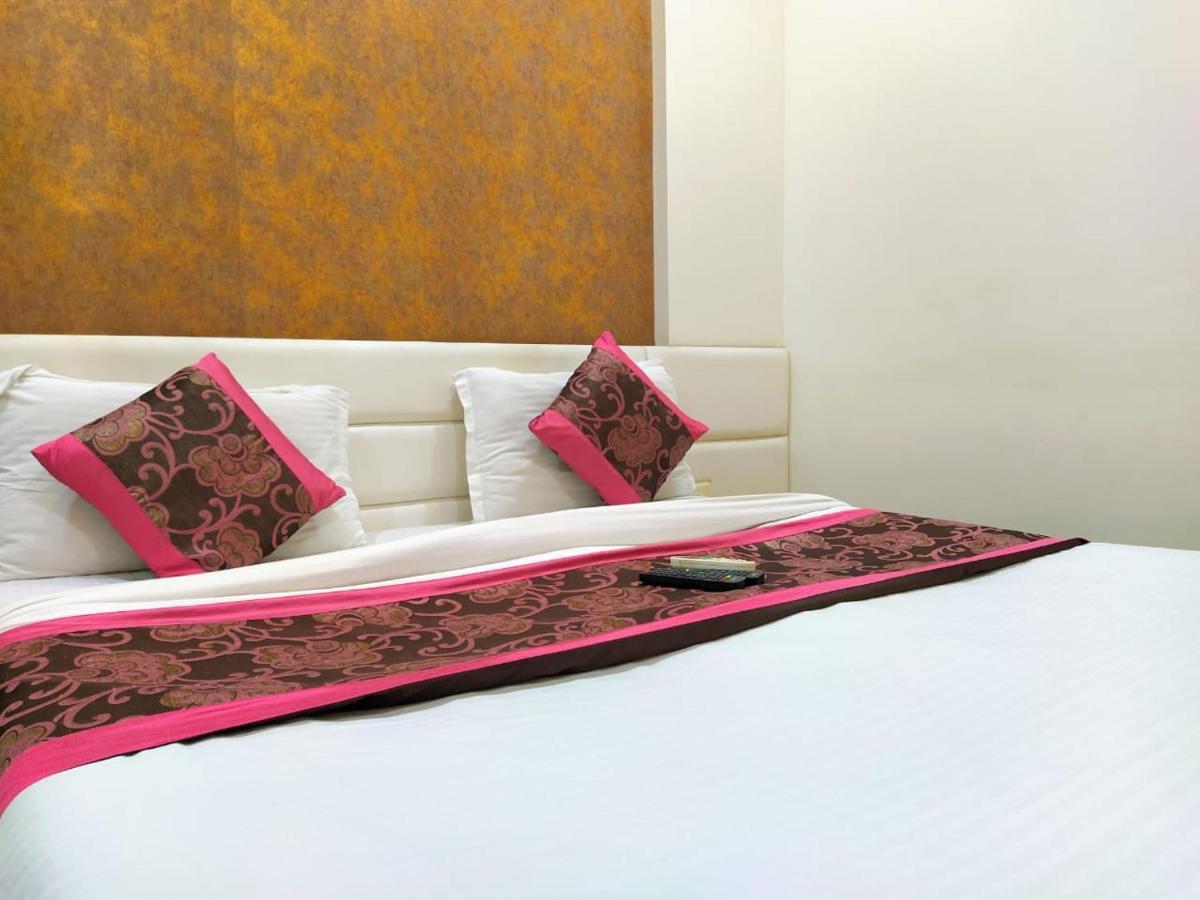 Hotel Shree Gayatri Inn Нагпур Екстериор снимка