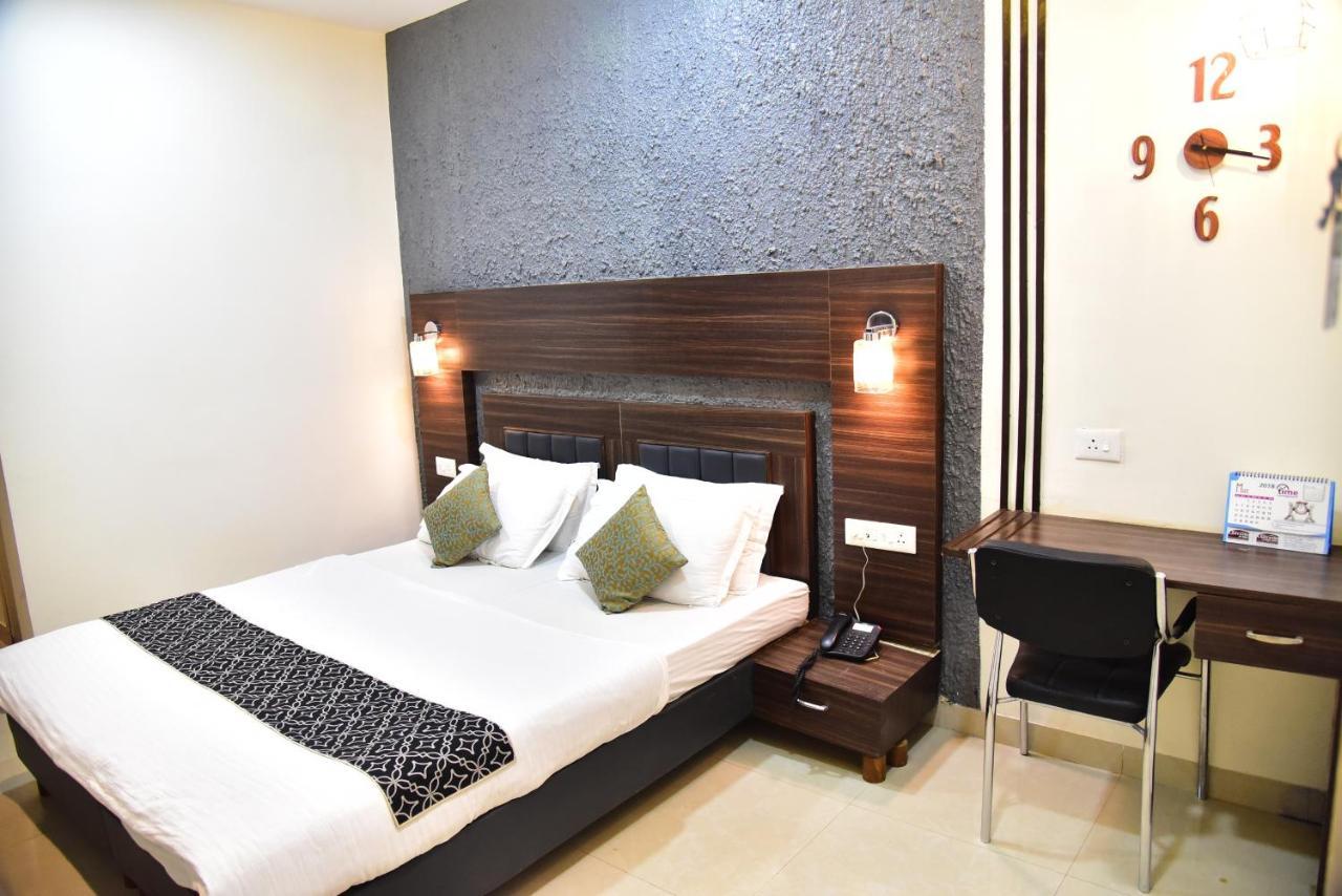 Hotel Shree Gayatri Inn Нагпур Екстериор снимка